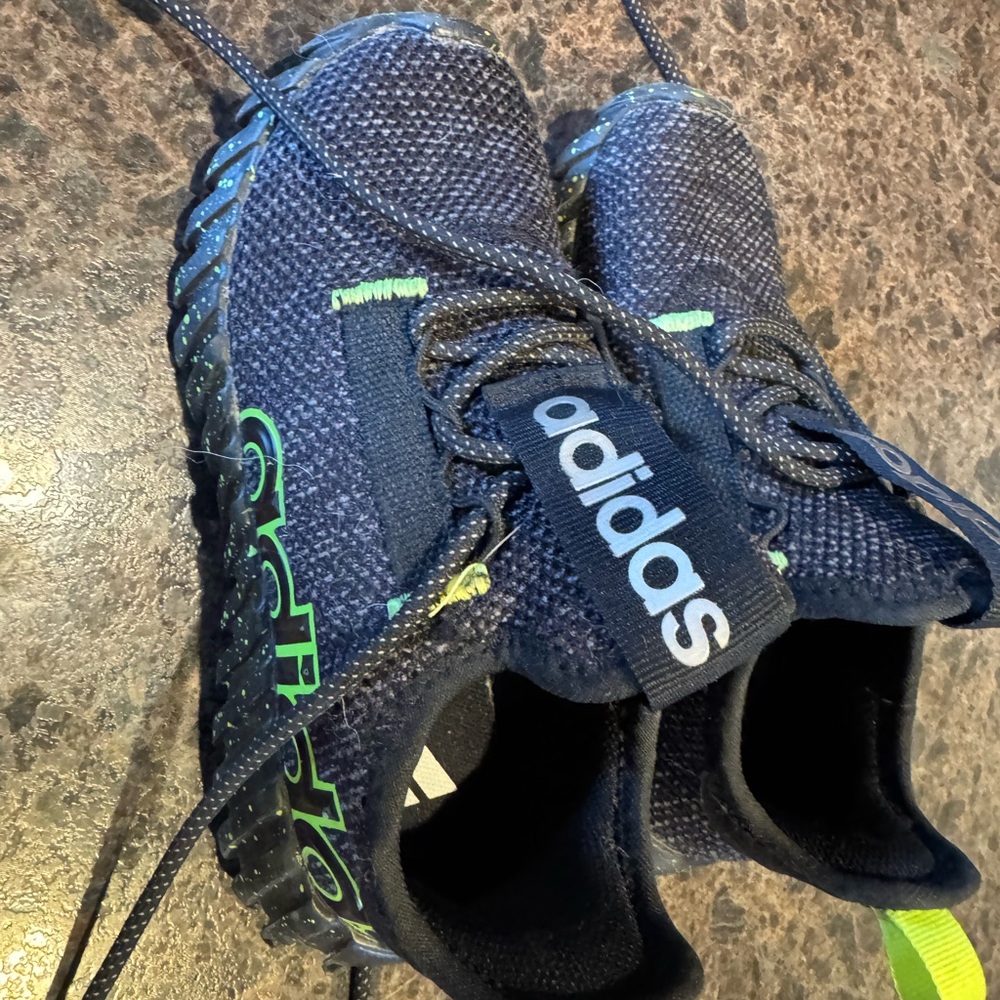 SOLD: Adidas Sneakers Modern Knit Design